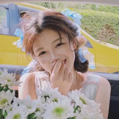 退隐后三个美女住我家